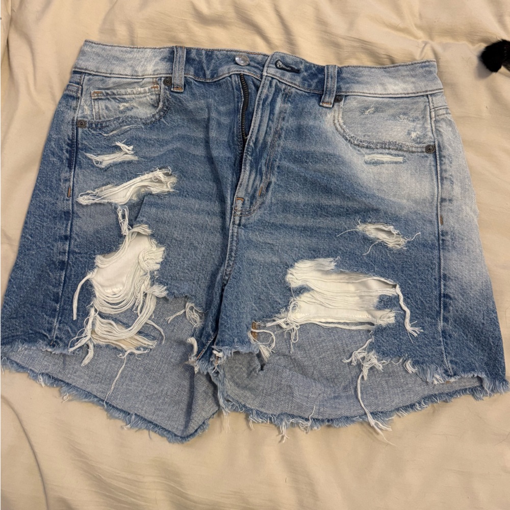 American Eagle mom shorts